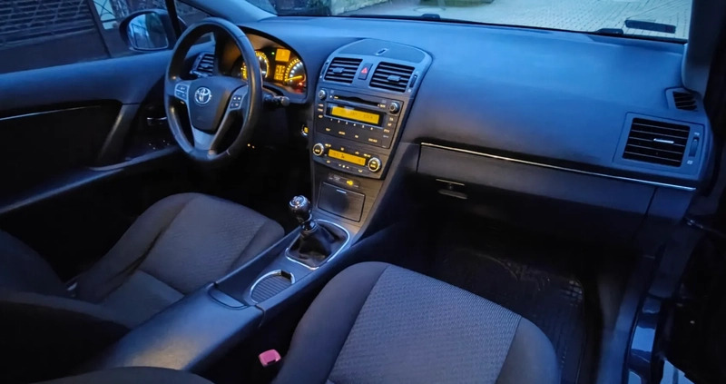 Toyota Avensis cena 22500 przebieg: 274719, rok produkcji 2009 z Kalisz małe 154